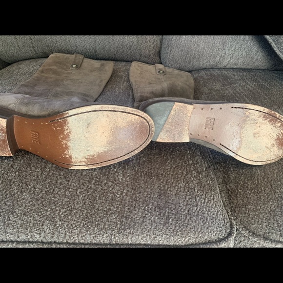 Frye Melissa button grey suede boots 6.5 - Picture 3 of 6